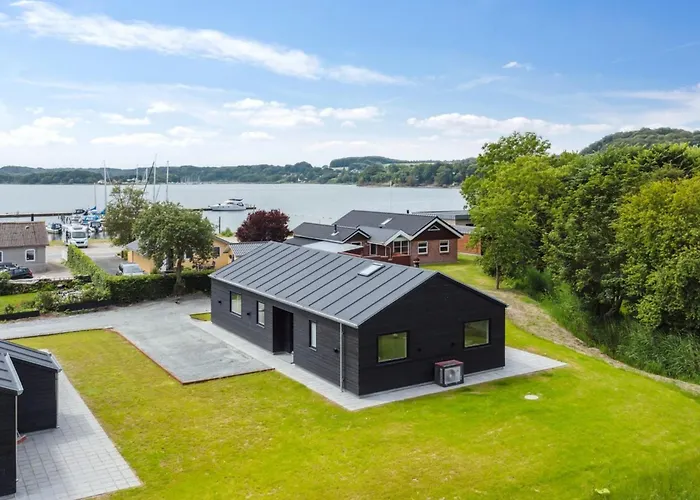 Stygg - 75m From The Sea By Interhome